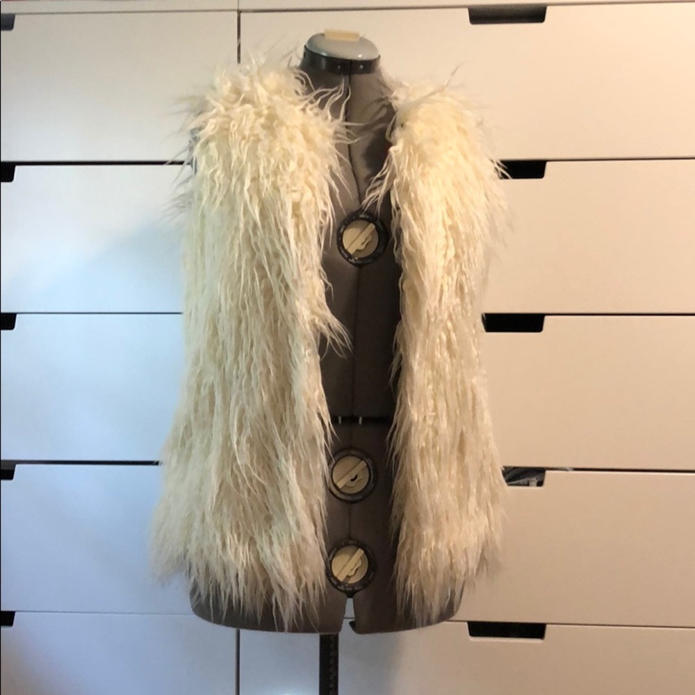 Mossimo Fuzzy Vest - size XS